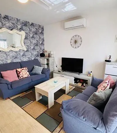 Located In The Centre Of ! Casa de hóspedes *